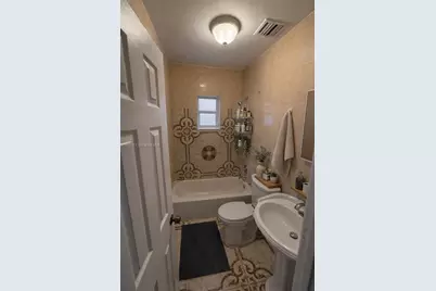 2295 NW 115th St, Miami, FL 33167 - Photo 14