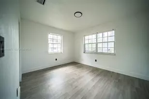 533 NE 67th St, Miami, FL 33138 - Photo 8