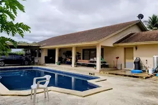 36995 SW 209th Ave, Homestead, FL 33034 - Photo 2