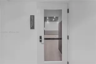 225 N Miami, Miami, FL 33128 - Photo 26