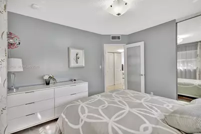 4705 NW 35th St #501, Lauderdale Lakes, FL 33319 - Photo 16