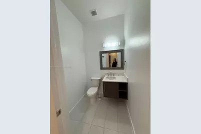 7661 NW 107th Ave #813, Doral, FL 33178 - Photo 2