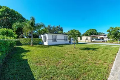 2410 NW 159th Ter, Miami Gardens, FL 33054 - Photo 2