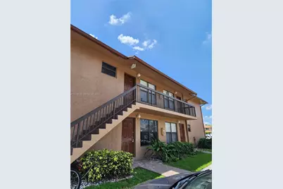 10046 Winding Lake Rd #201, Sunrise, FL 33351 - Photo 2