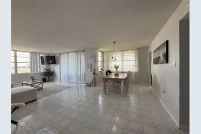 18011 Biscayne Blvd #805, Aventura, FL 33160 - Photo 2