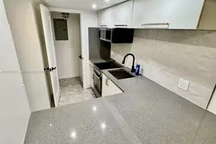 747 SE 1st Way, Deerfield Beach, FL 33441 - Photo 4