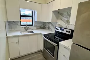 852 SW 1st St, Miami, FL 33130 - Photo 1