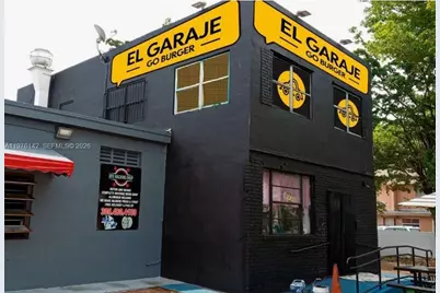 529 SW 109 Ave, Sweetwater, FL 33174 - Photo 2