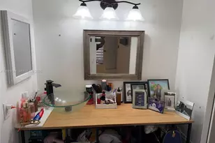 20170 NE 3rd Ct, Miami, FL 33179 - Photo 10