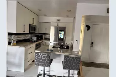 20170 NE 3rd Ct #6, Miami, FL 33179 - Photo 4