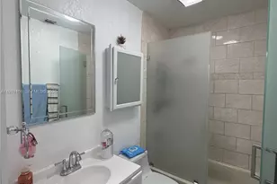 8408 NW 8th St, Miami, FL 33126 - Photo 40