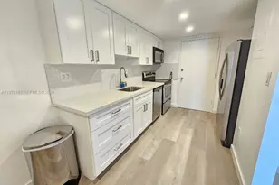 18081 Biscayne Blvd, Aventura, FL 33160 - Photo 1