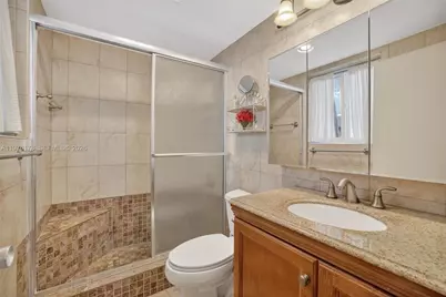 180 Isle Of Venice Dr #121, Fort Lauderdale, FL 33301 - Photo 38