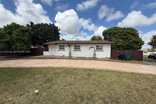 11801 SW 180th St, Miami, FL 33177 - Photo 2