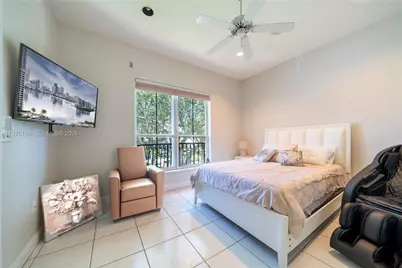 1547 Mariner Way #0, Hollywood, FL 33019 - Photo 32
