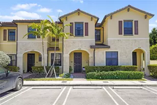 10589 W 33rd Ln, Hialeah, FL 33018 - Photo 2