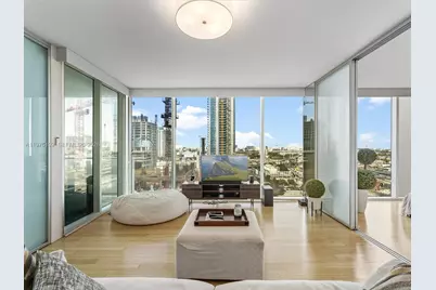 1040 Biscayne Blvd #1107, Miami, FL 33132 - Photo 1