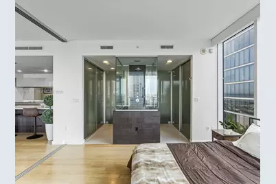 1040 Biscayne Blvd #1107, Miami, FL 33132 - Photo 24