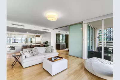 1040 Biscayne Blvd #1107, Miami, FL 33132 - Photo 8