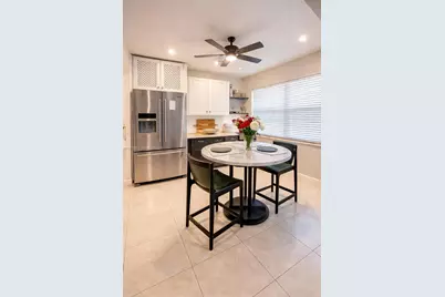 30 NE 26th St, Wilton Manors, FL 33305 - Photo 6