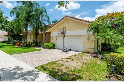 3967 Nighthawk Dr, Weston, FL 33331 - Photo 1
