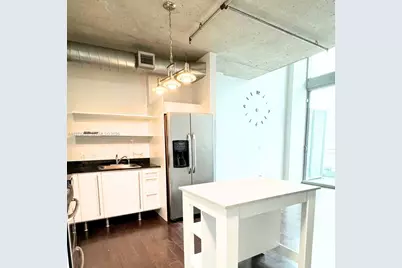 690 SW 1st Ct #PHI24, Miami, FL 33130 - Photo 2