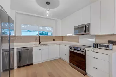 535 NE 50th Ter, Miami, FL 33137 - Photo 32
