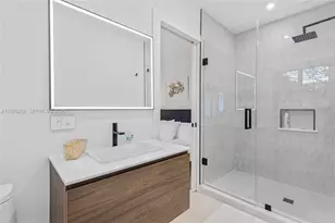 535 NE 50th Terrace, Miami, FL 33137 - Photo 16