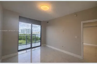 16385 Biscayne Blvd #1102, North Miami Beach, FL 33160 - Photo 12