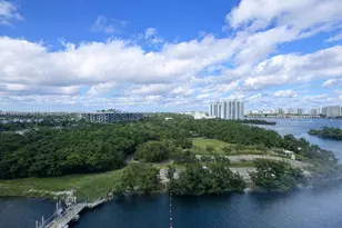 16385 Biscayne Blvd, North Miami Beach, FL 33160 - Photo 6