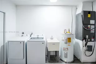 7951 SW 30th St, Davie, FL 33328 - Photo 58