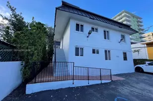 1152 NW 3rd St, Miami, FL 33128 - Photo 2