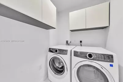 851 NE 1st Ave #3711, Miami, FL 33132 - Photo 18