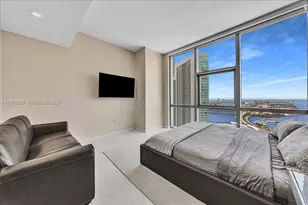 851 NE 1st Ave, Miami, FL 33132 - Photo 12