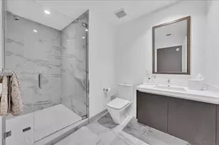 851 NE 1st Ave, Miami, FL 33132 - Photo 20