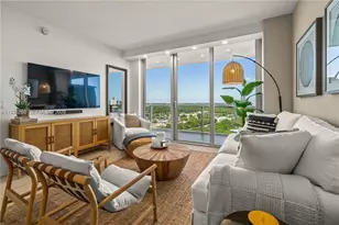 16385 Biscayne Blvd, North Miami Beach, FL 33160 - Photo 2