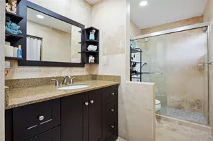 6523 NW 170th Ln, Hialeah, FL 33015 - Photo 14