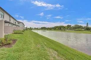 2202 Appleton Cir S, Oakland Park, FL 33309 - Photo 8