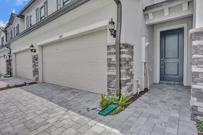 2202 S Appleton Circle S, Oakland Park, FL 33309 - Photo 2