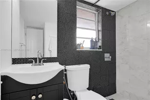 830 NW 87th Ave, Miami, FL 33172 - Photo 24