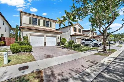 9243 SW 227th Ter, Cutler Bay, FL 33190 - Photo 4