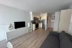 4228 N Ocean Dr, Lauderdale by the Sea, FL 33308 - Photo 2