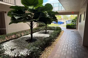 8650 SW 133rd Avenue Rd, Miami, FL 33183 - Photo 2