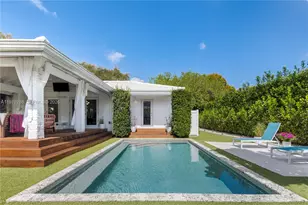 1098 NE 99th St, Miami Shores, FL 33138 - Photo 4