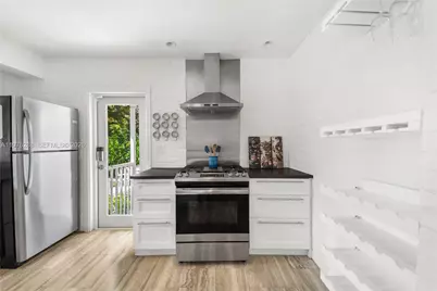 1098 NE 99th St, Miami Shores, FL 33138 - Photo 18