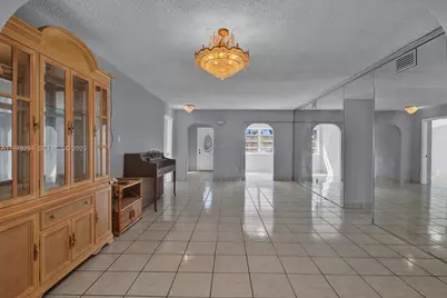 4820 SW 112th Ave, Miami, FL 33165 - Photo 8