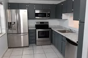 121 SE 3rd Ave, Dania Beach, FL 33004 - Photo 2