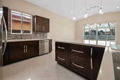 15962 SW 62nd St, Miami, FL 33193 - Photo 10