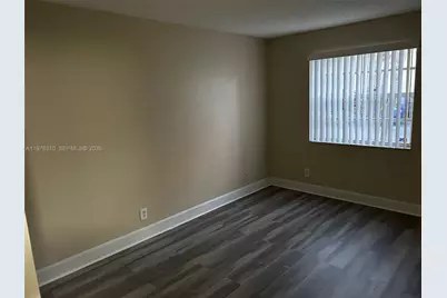 301 SW 86th Ave #102, Pembroke Pines, FL 33025 - Photo 6