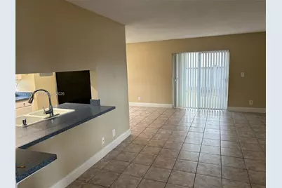 301 SW 86th Ave #102, Pembroke Pines, FL 33025 - Photo 8